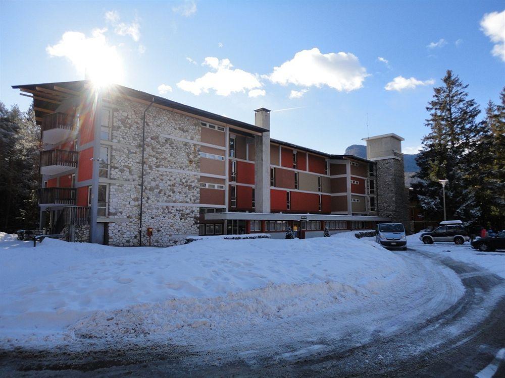 Appartamenti Corte Residence Borca di Cadore Exterior foto